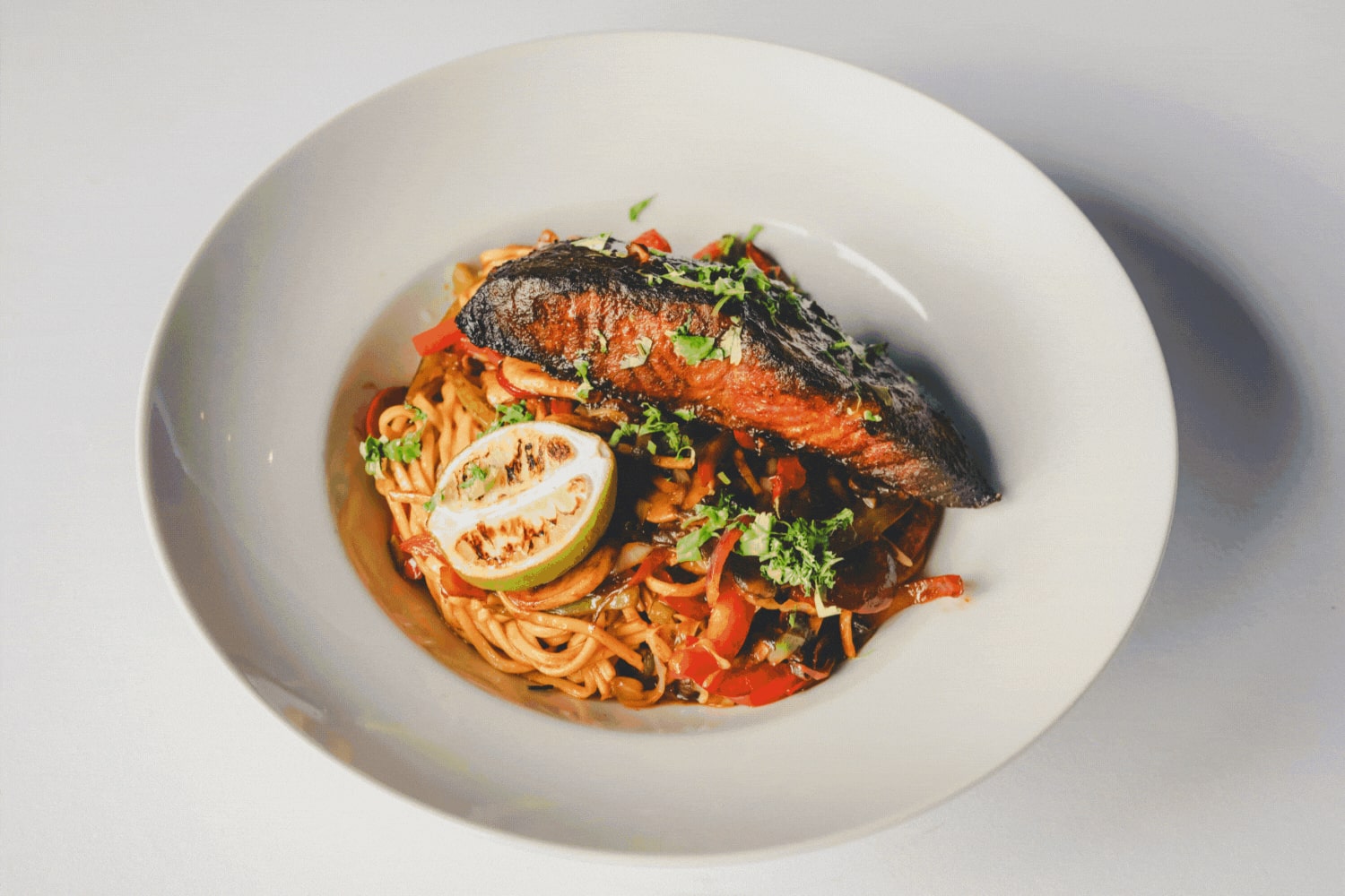 salmon spaghetti-min